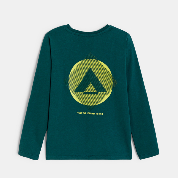 تي شيرت باللون الأخضر ومُزيَّن برسمة، للفتيان